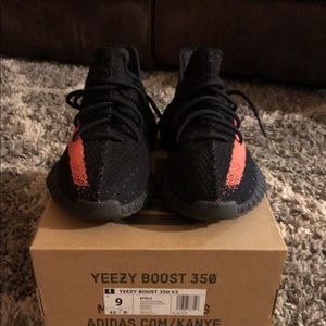 yeezy 350 red stripe